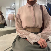  Beige shirt