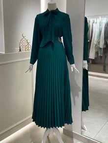  Emerald green pleated skirt