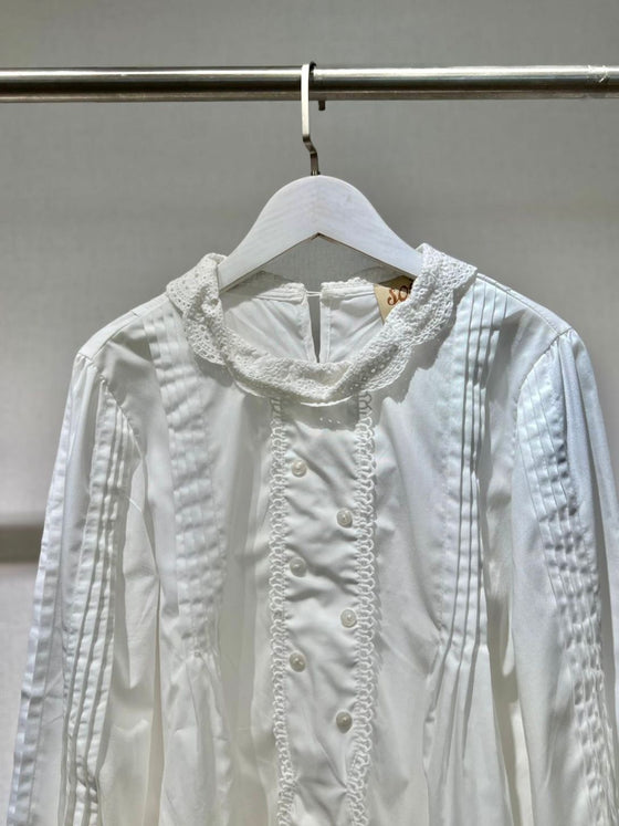 White dentelle shirt