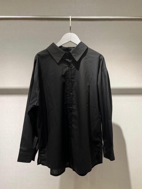 basic black shirt