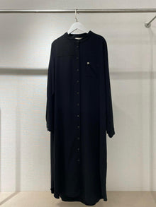  black button long shirt
