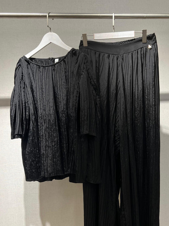 black Italian set