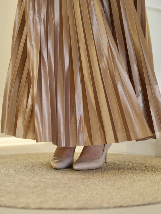 Camel pleated skirt