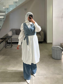  White long shirt with jilet