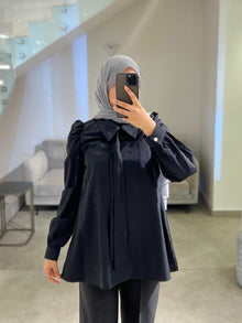  black poplin shirt