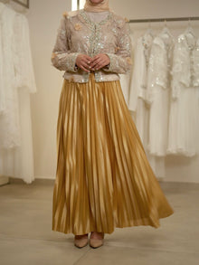 Gold evening set